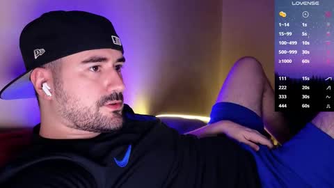 Snapshot of theoravi chatting on February 22, 3:51 am Theo Ravi online show from February 22, 3:51 am