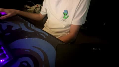 Snapshot of theothede19cm chatting on November 19, 3:01 pm theothede19cm online show from November 19, 3:01 pm