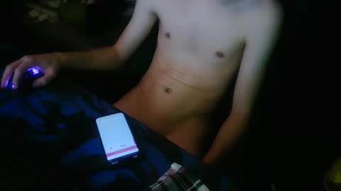 Snapshot of theothede19cm chatting on January 12, 8:03 pm theothede19cm online show from January 12, 8:03 pm