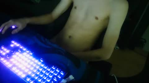 Snapshot of theothede19cm chatting on January 14, 12:11 pm theothede19cm online show from January 14, 12:11 pm