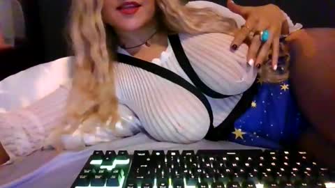 the peach princess  online show from November 10, 5:56 pm