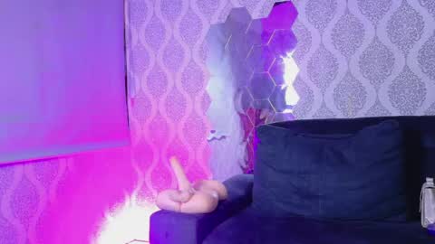 Snapshot of thepinkigirlxxx chatting on April 25, 2:14 pm NaniKimandPetter online show from April 25, 2:14 pm