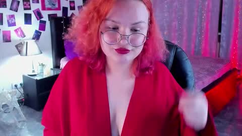 Snapshot of theprovocateurr chatting on October 17, 4:31 pm Coraline online show from October 17, 4:31 pm