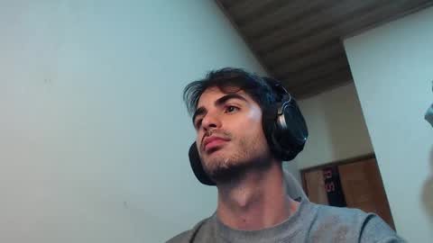 Santiago Enrique online show from October 2, 6:09 am