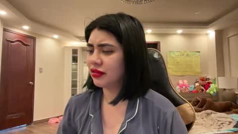 therealcamilabaddie online show from September 25, 11:36 am