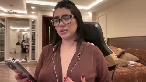 therealcamilabaddie online show from October 1, 4:40 am