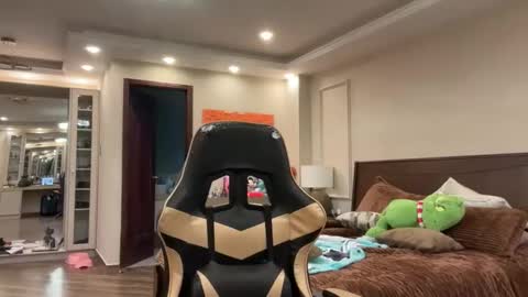 therealcamilabaddie online show from October 12, 7:35 pm