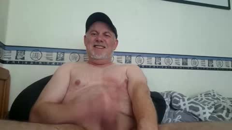 Snapshot of therealholland1979 chatting on April 26, 4:37 pm therealholland1979 online show from April 26, 4:37 pm