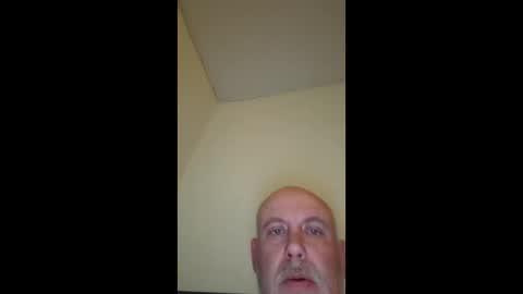 Snapshot of therealholland1979 chatting on May 28, 7:00 pm therealholland1979 online show from May 28, 7:00 pm