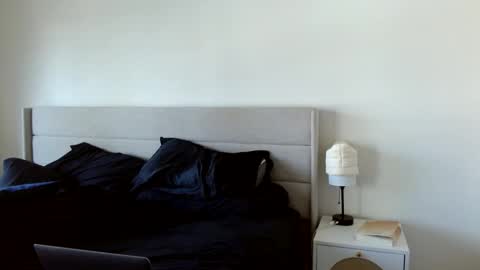 Yoshi online show from March 28, 8:52 pm