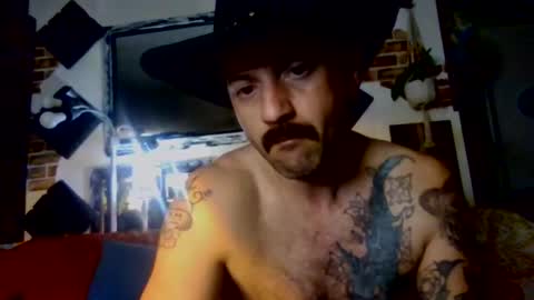 Snapshot of therealmattyice chatting on June 11, 10:02 am therealmattyice online show from June 11, 10:02 am
