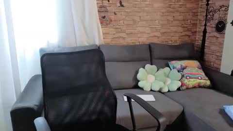 Snapshot of therosepetal chatting on September 9, 8:36 am therosepetal online show from September 9, 8:36 am