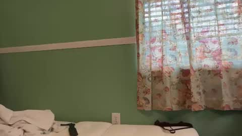 therosiecheeks online show from July 3, 7:53 pm