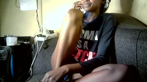 Snapshot of therry_heart chatting on August 8, 7:10 am hearty online show from August 8, 7:10 am