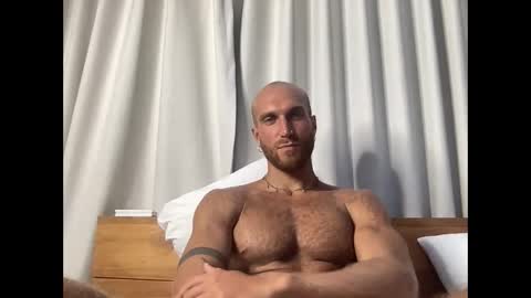 Snapshot of thesilenttop chatting on March 31, 4:35 am Eric Harris online show from March 31, 4:35 am