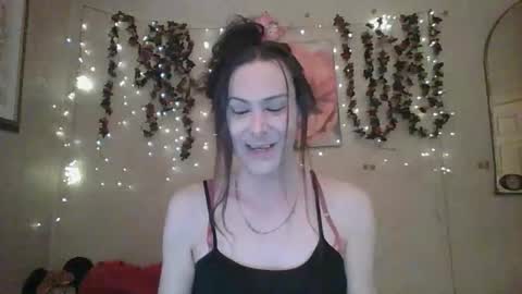 sillymillie0 online show from May 1, 6:12 pm