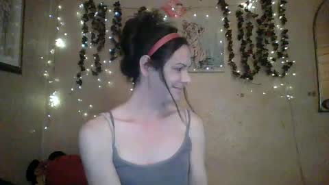sillymillie0 online show from July 7, 12:02 am