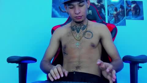 theskinny8inch_ online show from January 12, 5:13 am