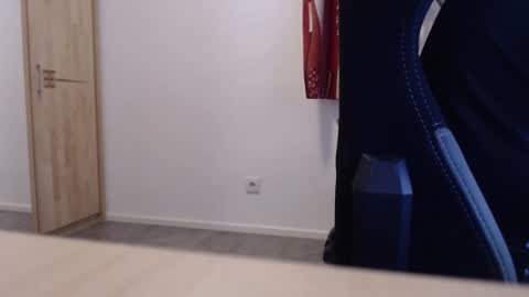 theskylake1 online show from November 7, 6:19 pm