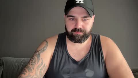 Snapshot of thessalonikios1987 chatting on December 10, 8:40 am Hornyforyou online show from December 10, 8:40 am