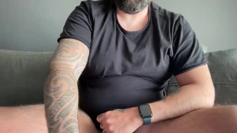 Snapshot of thessalonikios1987 chatting on December 30, 8:10 am Hornyforyou online show from December 30, 8:10 am