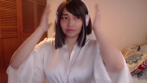 Mai online show from December 20, 8:01 pm