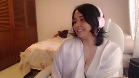Mai online show from July 10, 2:52 pm