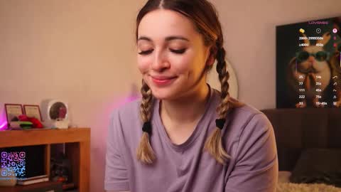 Mia online show from September 12, 5:46 pm
