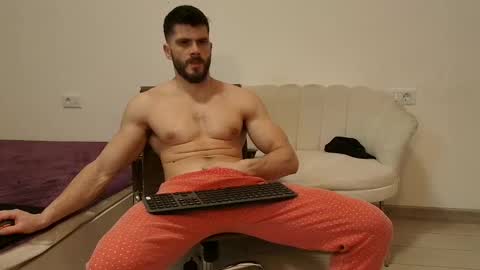 Snapshot of thetopalex chatting on February 16, 6:53 am TheTopAlex online show from February 16, 6:53 am