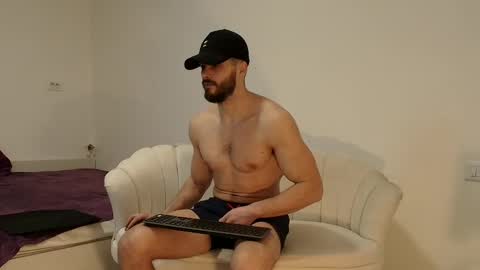 Snapshot of thetopalex chatting on February 26, 7:18 am TheTopAlex online show from February 26, 7:18 am