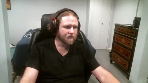 Snapshot of thetravalman chatting on October 9, 8:12 am vagabond online show from October 9, 8:12 am