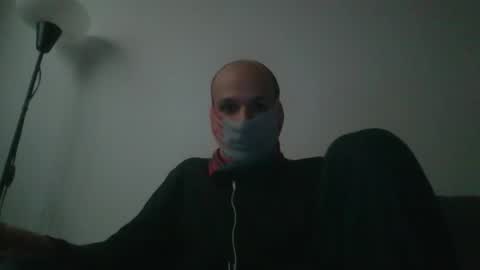 Snapshot of thetubedscarfguy chatting on January 29, 4:52 pm Scarf guy online show from January 29, 4:52 pm