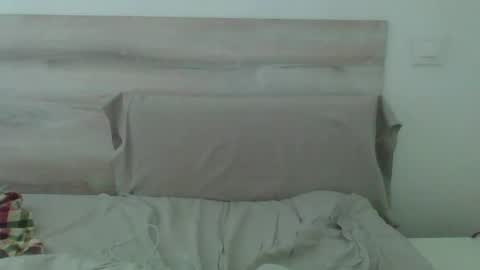 Snapshot of thetubedscarfguy chatting on February 14, 10:17 am Scarf guy online show from February 14, 10:17 am