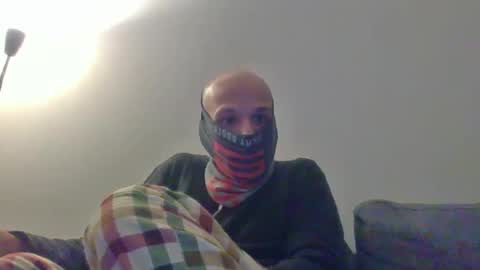 Snapshot of thetubedscarfguy chatting on February 15, 7:50 pm Scarf guy online show from February 15, 7:50 pm