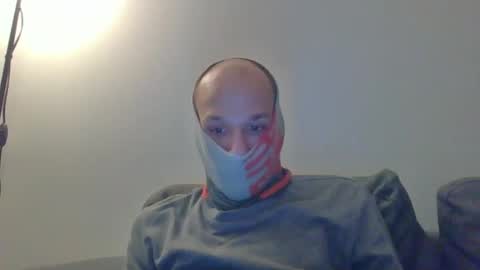 Snapshot of thetubedscarfguy chatting on February 28, 7:03 pm Scarf guy online show from February 28, 7:03 pm