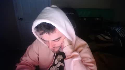Snapshot of theycallmeking1000 chatting on May 7, 9:47 am TheKingOfPorn online show from May 7, 9:47 am