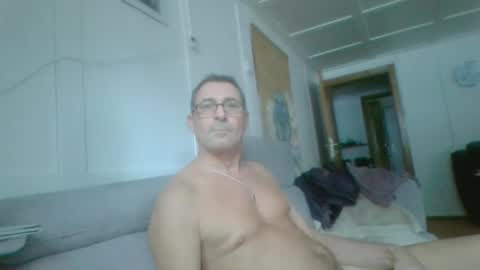 Snapshot of thhe13 chatting on January 17, 8:24 am thhe13 online show from January 17, 8:24 am