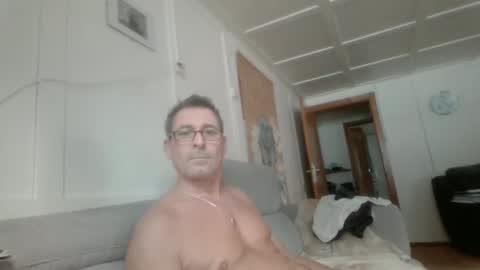 Snapshot of thhe13 chatting on January 20, 9:24 am thhe13 online show from January 20, 9:24 am