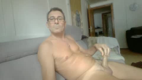 Snapshot of thhe13 chatting on January 21, 9:24 am thhe13 online show from January 21, 9:24 am