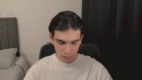 thiaan__ online show from December 10, 4:13 am