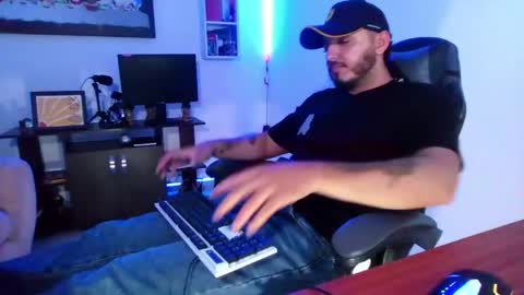 Snapshot of thiago_420 chatting on May 15, 10:50 pm thiago_420 online show from May 15, 10:50 pm