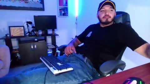 Snapshot of thiago_420 chatting on May 16, 12:51 am thiago_420 online show from May 16, 12:51 am