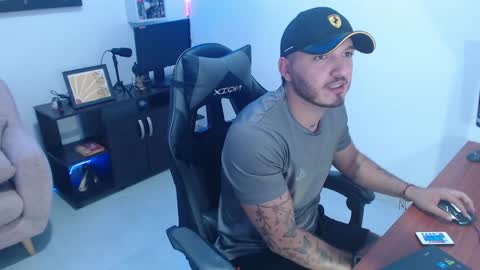 Snapshot of thiago_420 chatting on May 23, 11:31 pm thiago_420 online show from May 23, 11:31 pm