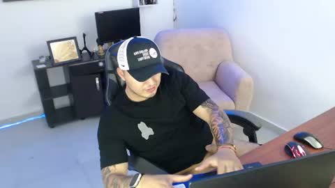 Snapshot of thiago_420 chatting on June 13, 1:58 am thiago_420 online show from June 13, 1:58 am