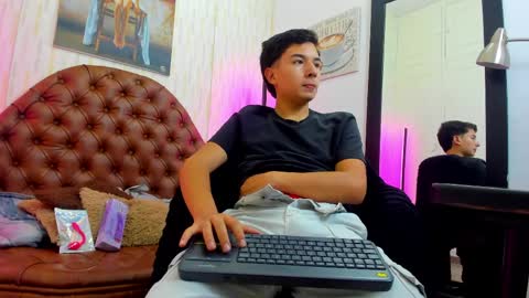 Thiago Cruz online show from March 31, 1:11 pm