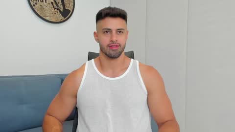 thiago_driussi online show from December 13, 12:31 am