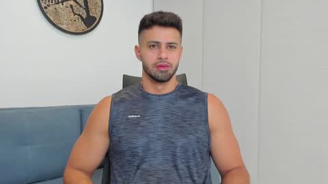 thiago_driussi online show from December 18, 1:15 am