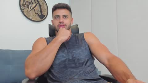 thiago_driussi online show from December 18, 4:20 am