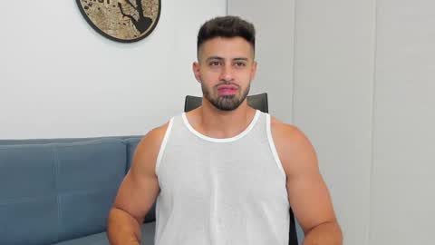 thiago_driussi online show from December 28, 1:08 am