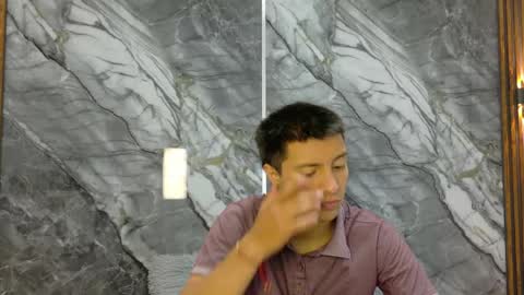 Snapshot of thiago_enzo chatting on May 31, 4:42 am online show from May 31, 4:42 am